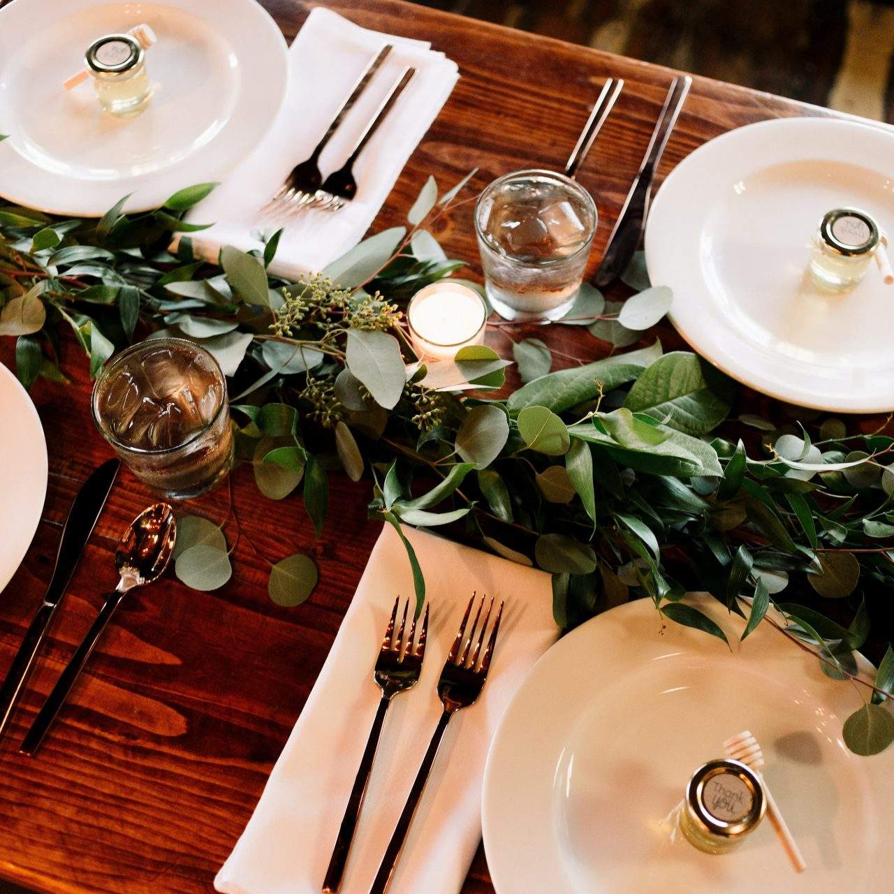 Thanksgiving table decor