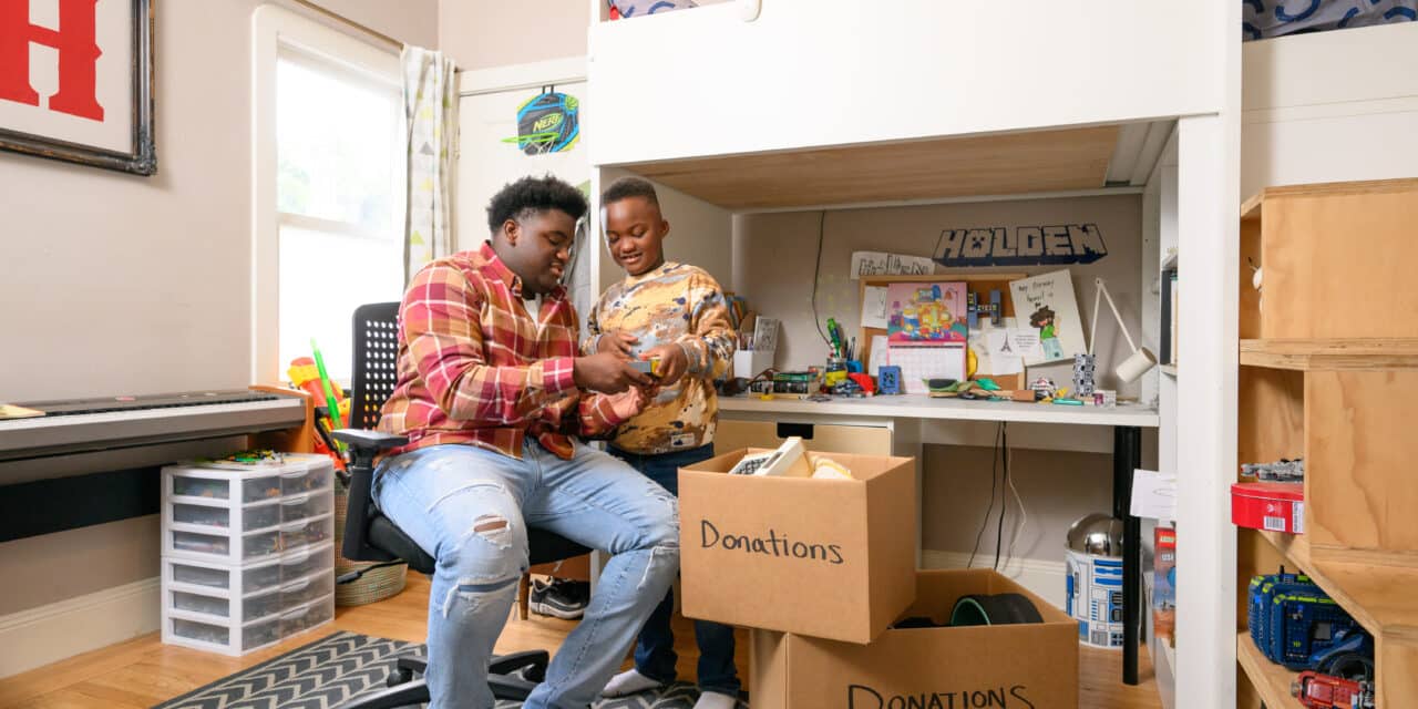 It’s Beginning to Look a Lot Like Thriftmas – Why Thrifting Is the Most Sustainable Way to Give This Year